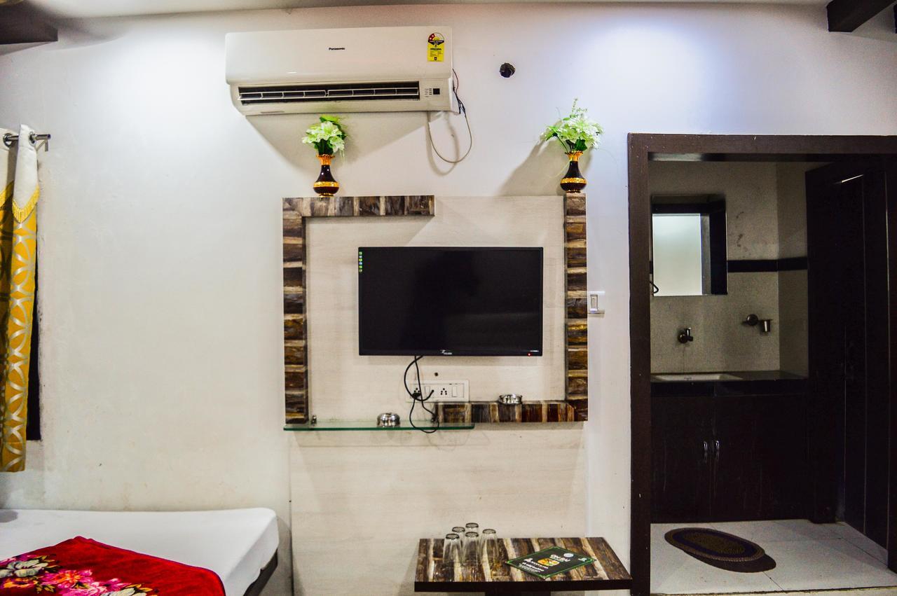 Hotel Shree Dwarkadhish Palace Ujjain Exteriör bild